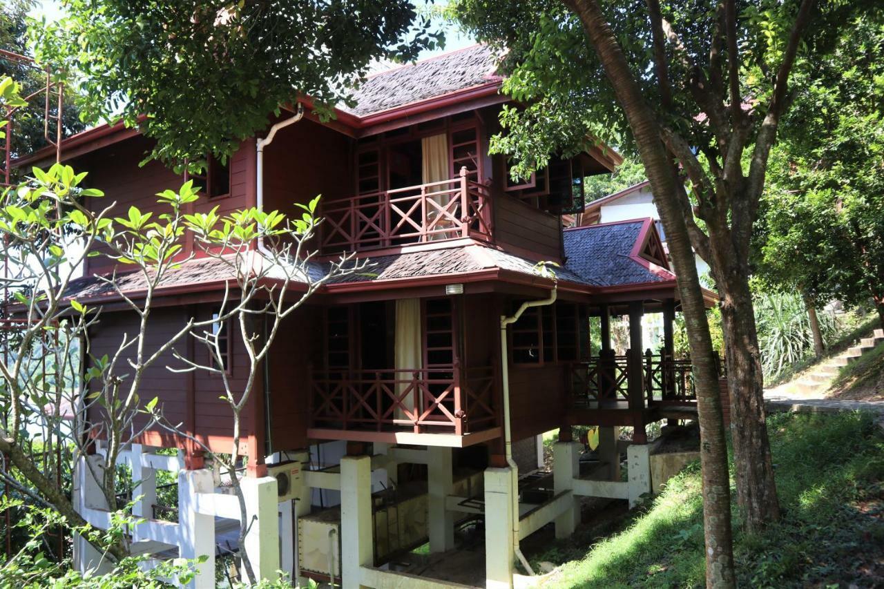 Sari Village Jungle Retreat Pantai Cenang  Exterior photo